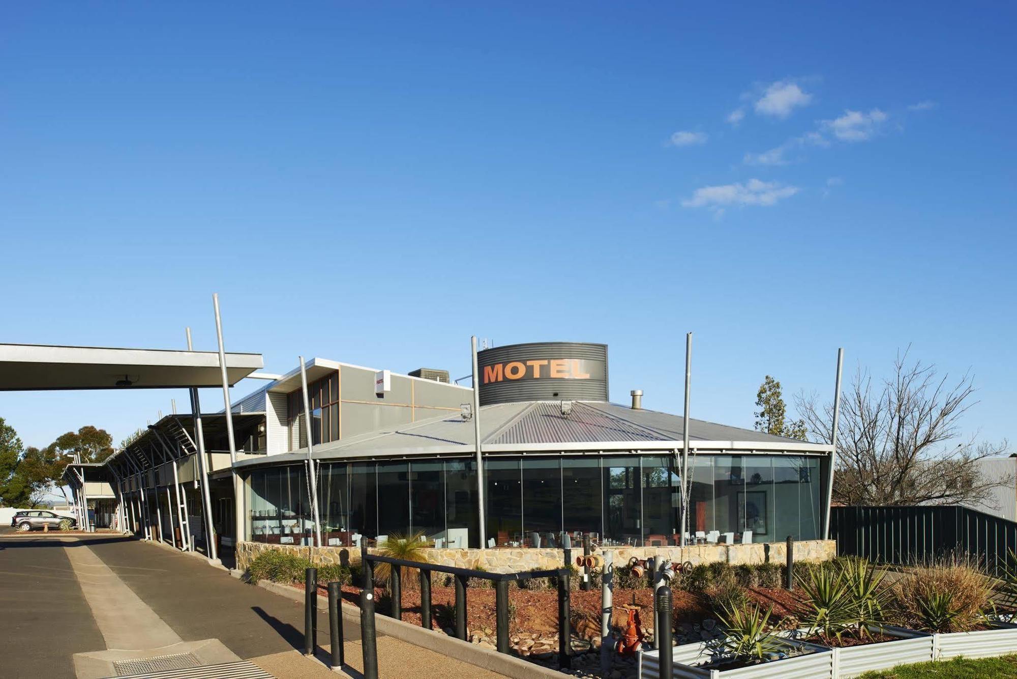 Station Motel Parkes Dış mekan fotoğraf